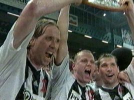 Staffan, Ritchie und Stefan mit der Schale