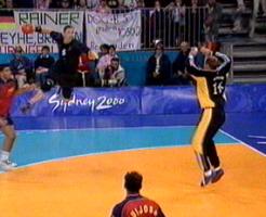 Noch 40 Sekunden: "Kretzsche" trifft nur die Latte!