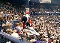 Erfreute die Zuschauer: "Nikolaus" Hein Daddel.