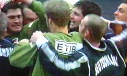 Matchwinner Henning Fritz wurde umjubelt.