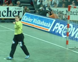 Gro�artiger R�ckhalt: Mattias Andersson.