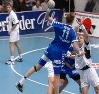 Volker Zerbe - ab der 25. Minute schon mit 2 Zeitstrafen belastet - traf 7 Mal.