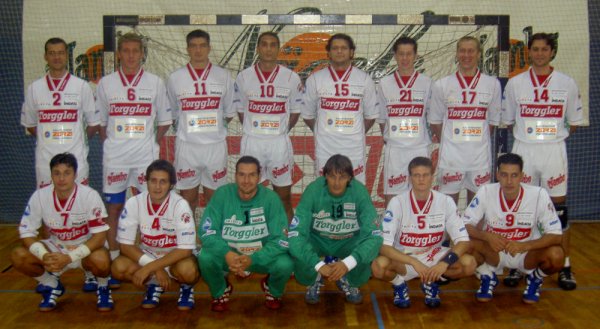 Oben von links: ???, Larcher, Popow, Kis, Santer, ???, Sereguine, MarsonerUnten von links: Gerstgrasser, Mach, Menini, Niederwieser, Heinz, Gufler 