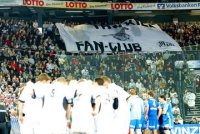 Tolle Stimmung in der Ostseehalle beim Sieg des THW �ber Lemgo. Und am Ende gab es f�r die Zebras stehende Ovationen.