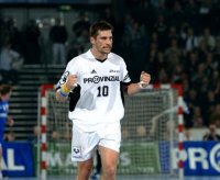 Kapit�n Stefan L�vgren erzielte vier Tore.