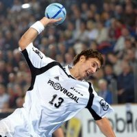 Marcus Ahlm beim Torwurf.