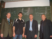 Fritz, Schwenker und Serdarusic zu Gast bei Prof. Robin K�hler (ganz li.)
