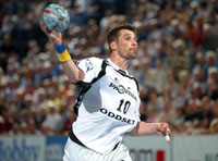 Stefan L�vgren lenkte das Spiel und erzielte 4/2 Treffer.