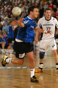 Bester Torsch�tze beim VfL: Linksau�en Andreas Blank.