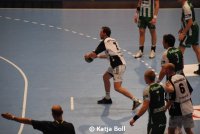 Vid Kavticnik kurz vor dem Verwandeln des einzigen THW-Siebenmeters.