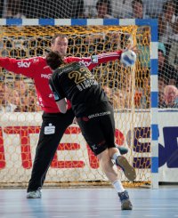 Hoffnung keimte auf, als Thierry Omeyer einen Siebenmeter von Uros Zorman hielt (16.).