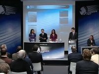 EHF-Generalsekret�r Michael Wiederer (zweiter von links) f�hrte die  Champions-League-Auslosung durch.