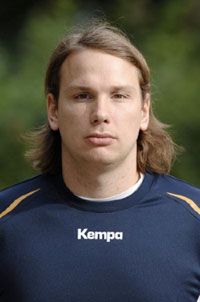 Torh�ter Nikolas Katsigiannis bekam im Herbst eine Einladung von Heiner Brand, verletzte sich aber gleich beim ersten Training und muss weiter auf seinen ersten L�nderspieleinsatz warten.