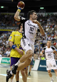 Stefan L�vgren markierte in  der Anfangsphase wichtige Treffer, hatte daf�r dann fr�h Feierabend.