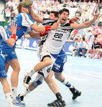 Nikola Karabatic hielt den THW mit sechs Treffern im ersten Durchgang noch einigerma�en im Spiel.