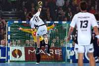 Daniel Kubes auf dem Weg zu seinem ersten Bundesligator f�r den THW.