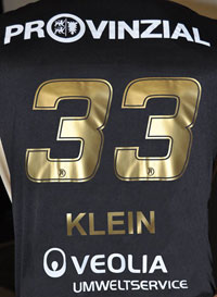 Die R�ckseite des schwarz-goldenen Champions-League-Trikots.