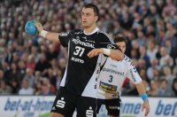 Drei Treffer in f�nf Minuten: Momir Ilic wurde zum Turm der Schlussphase.