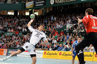 Momir Ilic �berragte im Kieler Angriffsspiel mit elf Treffern und vielen guten Kreisanspielen.