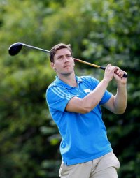 Griff erstmals nach zwei Jahren wieder zum Golfschl�ger: Kapit�n Marcus Ahlm.