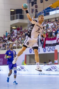 Gudjon Valur Sigurdsson trug mit sehenswerten Gegenst��en zur komfortablen Pausenf�hrung bei.