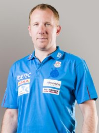 Trainer Frank Carstens setzt auf Angriff.