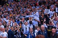 Die Kieler Fankolonie in der o2-World hatte allen Grund zum Jubeln.