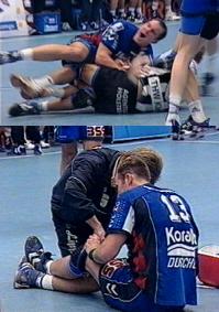 Walther scheidet nach Knie-Verletzung aus