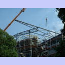 Auch das rechte Dach w�chst...