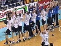 La Ola f�r die Fans!