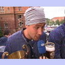 Meisterfeier 2002: Morten in Bierlaune.