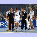 Schrecksekunde: Die chronische Adduktorenzerrung macht sich bei L�we wieder bemerkbar.