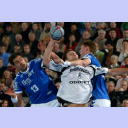 Baumgartner und Zerbe attackieren Hagen.