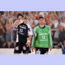 Entt�uschte Kieler Gesichter: Marcus Ahlm (links) und Torwart Henning Fritz.