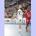 Henrik Lundstr�m setzt zum Siebenmeter an, rechts Frederic Louis.