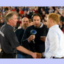 Uwe Schwenker (links) gratuliert Thorsten Storm.