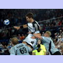 Nikola Karabatic wird attackiert.