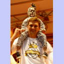 Xepkin mit einem kleinen Fan.