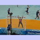 Olympia 2008: FRA - CRO: Thierry Omeyer machte im franz�sischen Tor eine starke Partie. Oben links Nikola Karabatic.