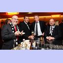 Business-Lounge-Er�ffnung: Von links: KN-Chefredakteur J�rgen Heinemann, THW-Gesellschafter Dr. Georg Wegner, THW-Gesch�ftsf�hrer Uwe Schwenker und Helmut W�nderlich.