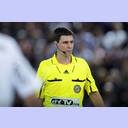 Schiedsrichter Jiri Novotny.