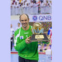 Jose Javier Hombrados mit dem Super-Globe-Pokal.