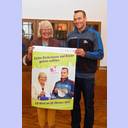 Stadtpr�sidentin Cathy Kietzer und Christian Zeitz werben f�r die Oberb�rgermeisterwahl 2012.