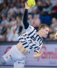 Elias Ellefsen &aacute; Skipag&oslash;tu in action.