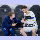 Fernando Sanz-Lopez k�mmert sich um Hendrik Pekeler.